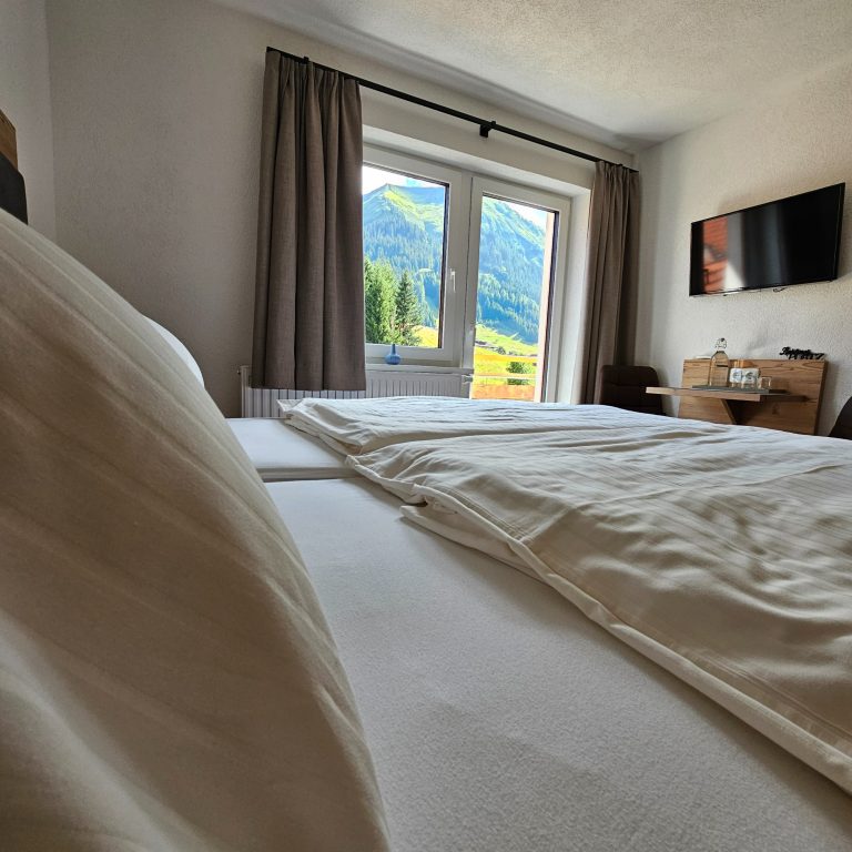 Zimmer Reh Bett mit Ausblick